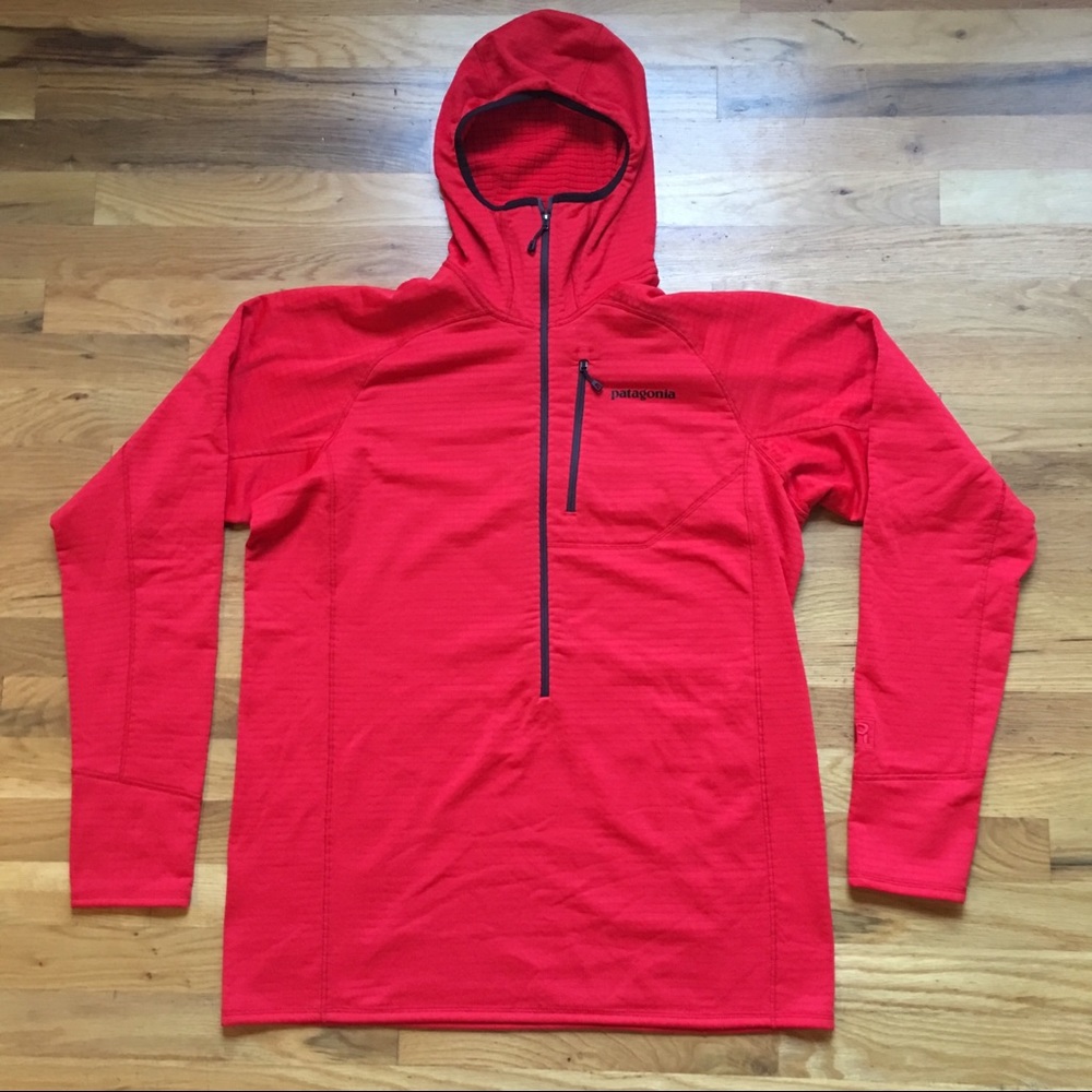 Never Worn Patagonia Men’s Large Red R1
